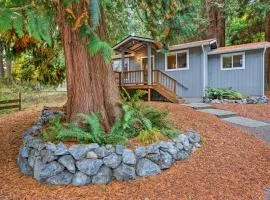 House with Deck on Whidbey Island, 1 Mi from Shore!