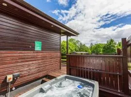 Bluebell Lodge 9 with Hot Tub