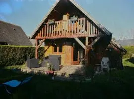 Chalet avec piscine chauffée, tennis et jardin clos, à 1700m de la plage de Cabourg - FR-1-465-22
