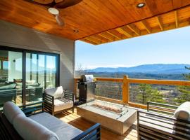 3 Pines Lodges Luxury Mountain View Hot Tub บ้านพักในเซอเวียร์วีล