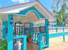 Los Delfines Hotel & Dive Center