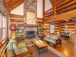 Trailhead Cabin, hotel in Boone