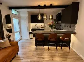 Flamingo Retreat with a Private Garden