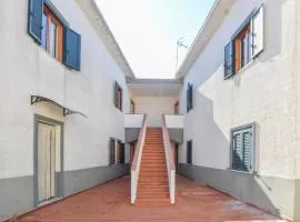 Beautiful Apartment In San Leonardo Di Cutro With 2 Bedrooms And Wifi