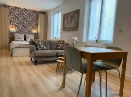 Studio 28m2 avec parking privé - Lycée Roosevelt - Arena - Gare, hotel near Colbert Square, Reims