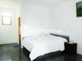Ken Zong Inn Hotel, hotel in Cijaringao
