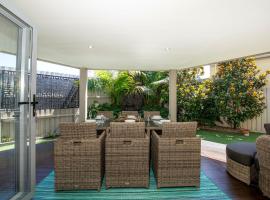 Bowers Nest Pet Friendly 2 Mins Walk to Beach, hotel u gradu Culburra Beach