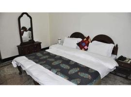Hotel Padmini, Chittorgarh โรงแรมที่มีที่จอดรถในจิตตอร์การห์