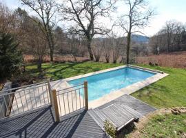 Le clos des chenes, holiday home in Thouron
