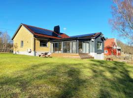 Well-equipped holiday home on Bolmso outside Ljungby, rumah percutian di Bolmsö