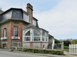 Kotedža Ile Celée - Maison de caractère proche plage Dinārā