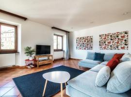Lilia Apartment by Quokka 360 - large flat with panoramic view of Locarno, hotell i Gordola