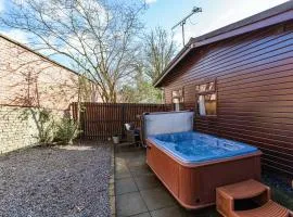 Bluebell Lodge 24 with Hot Tub