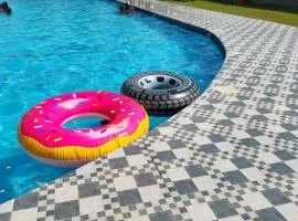 Mona chalet "Families only" عائلات فقط