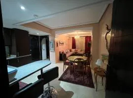 Luxury apartment in the heart of Gueliz , Wifi, Pool