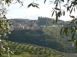 Borgo Medievale Squillace, parkimisega hotell sihtkohas Squillace