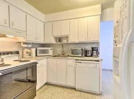 North Miami Beach Rental Near Walking Park!