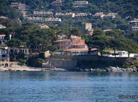 Hotel La Torre, hotel v destinaci Calella de Palafrugell