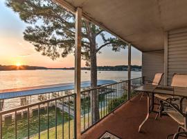 Sunset-View Resort Condo on Lake Hamilton!, condo in Hot Springs