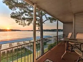 Sunset-View Resort Condo on Lake Hamilton!