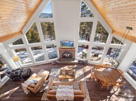 The Perfect Place To Gather W Family & Friends - Spacious Angel Fire Mountain Chalet - 3br Main House Plus 1br Guest House Royal Retreat By Boutiq, hotell i Angel Fire
