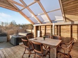 Pet Friendly Home In Oksbøl With Wifi, hotel v destinaci Oksbøl