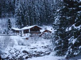 Chalet in Mayrhofen near Ski Slopes, hôtel à Mayrhofen