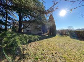 la maison d'enfance, hotell i Alvignac