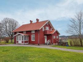 5 Bedroom Pet Friendly Home In Sollebrunn, hotel en Sollebrunn