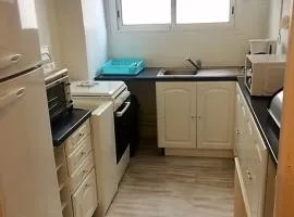 Appartement F3 avec balcon exposé sud, 2 chambres, proche commodités à Amélie-les-Bains - FR-1-703-42