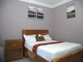 Faith and Grace Guest House, hotel v destinaci Lamin