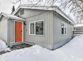 Anchorage Home, Minutes From Downtown!, cabaña o casa de campo en Anchorage