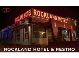 The Rockland Hotel & Restaurant, Jaipur, holiday rental in Khātu