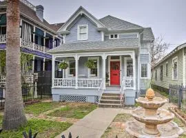 The Art House Home in Galveston Strand District