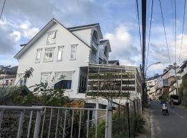 ViLa Hà Huy Tập, hotel v destinaci Xuan An