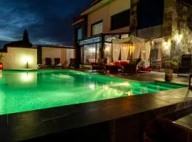 CHALET CON PISCINA PRIVADA EN MAZAGÓN