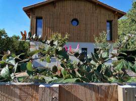 Les Callunes chambres d'hôtes et location meublée à 800 m de la plage !, maison d'hôtes à Lanton