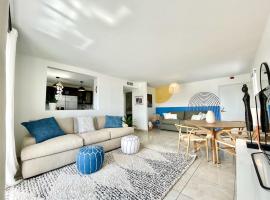 Large 1 bedroom apartment with free private parking, esteetön hotelli Miami Beachillä