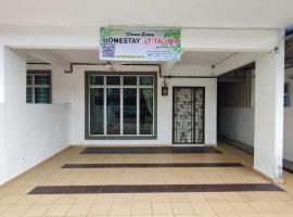HOMESTAY AT-TAQWA BATU PAHAT, kotedžas mieste Batu Pahatas