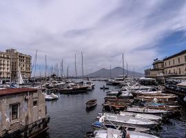 GreRos H. Rooms Napoli Centro by Clapa Group Dislocated Hospitality、ナポリのホテル