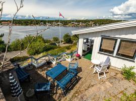 Fantastisk sjøhytte, 10 sengeplasser, strand og egen brygge, cabaña o casa de campo en Fredrikstad