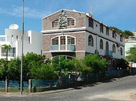 Bed and breakfast Residencial Maravilha, hotell i Mindelo