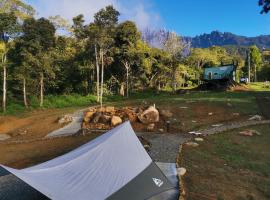 The Mountain Camp at Mesilau, Kundasang by PrimaStay、ラナウのグランピング施設