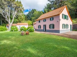 Casa dos Castanheiros, hotel en Camacha