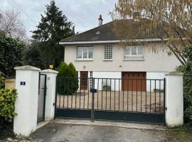 G&icirc;te d'Esila, casa de campo em Saint-Aignan