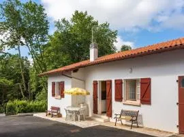 Basque style house 15 min from Bidart beaches