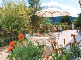 Gorgeous Home In Nocchi - Camaiore Lu With Kitchen, casa de temporada em Montemagno