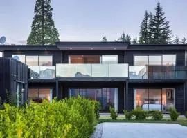 Waimaori Views Entire Home