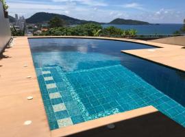 Andaman Hill Pool Seaview, hotel with jacuzzis in Patong Beach