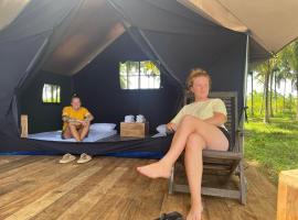 aji fruit farm glamping, luxury tent in Embilipitiya